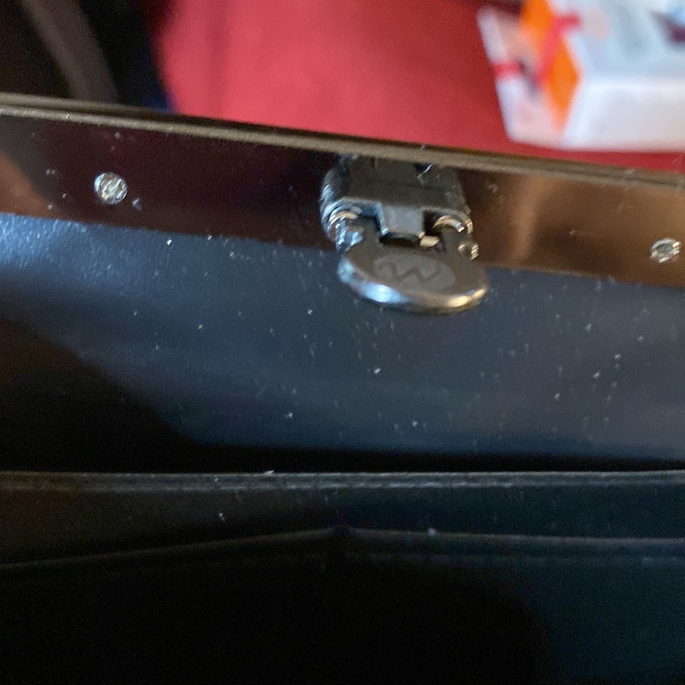 Wallet - Picture 3 of 9